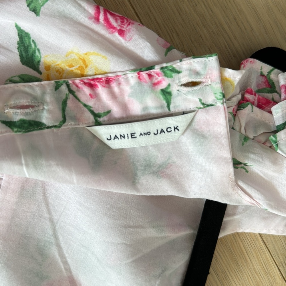 NWT Girls floral dress - Picture 3 of 5